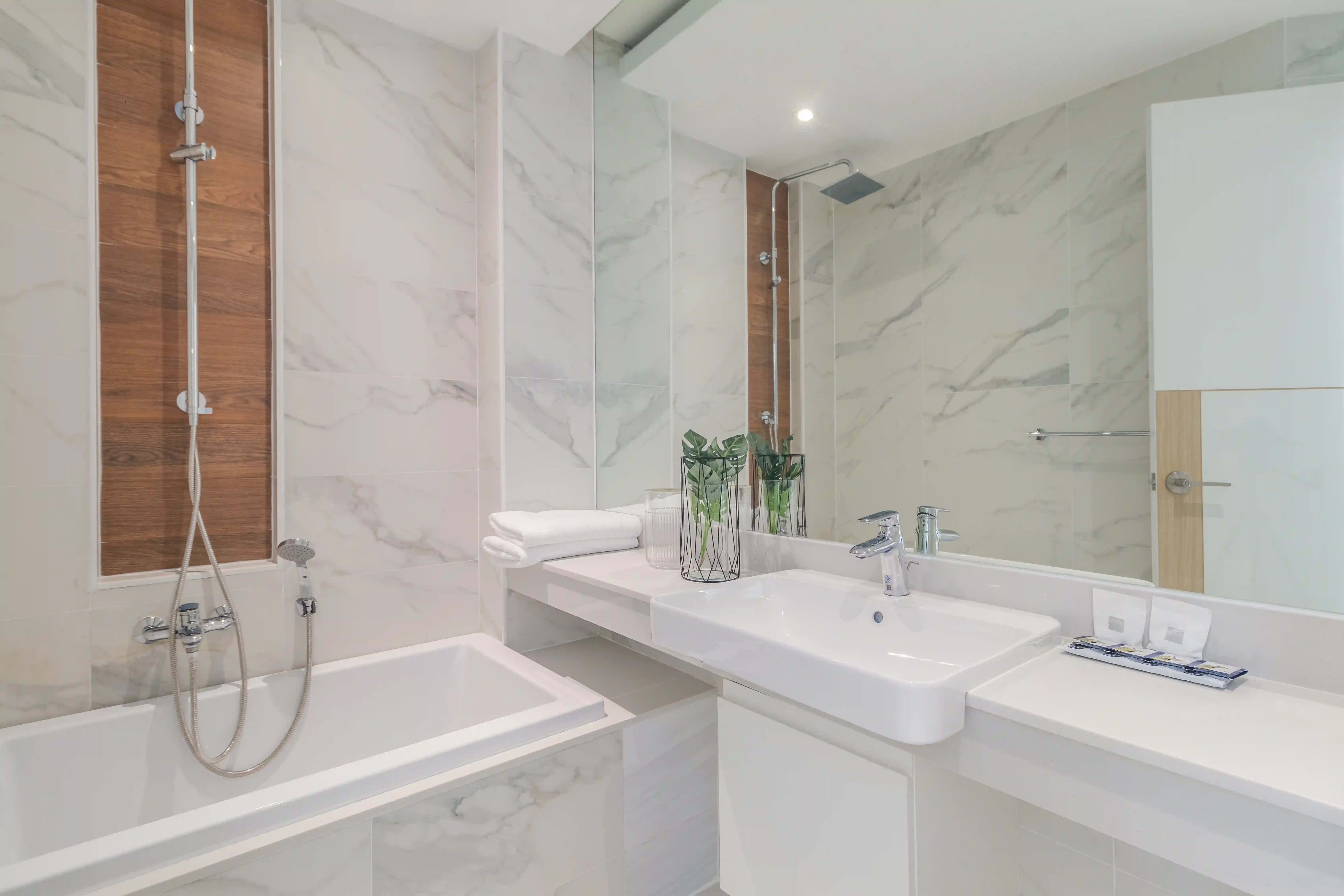 Beachfront Bliss — interior finish quality and living area