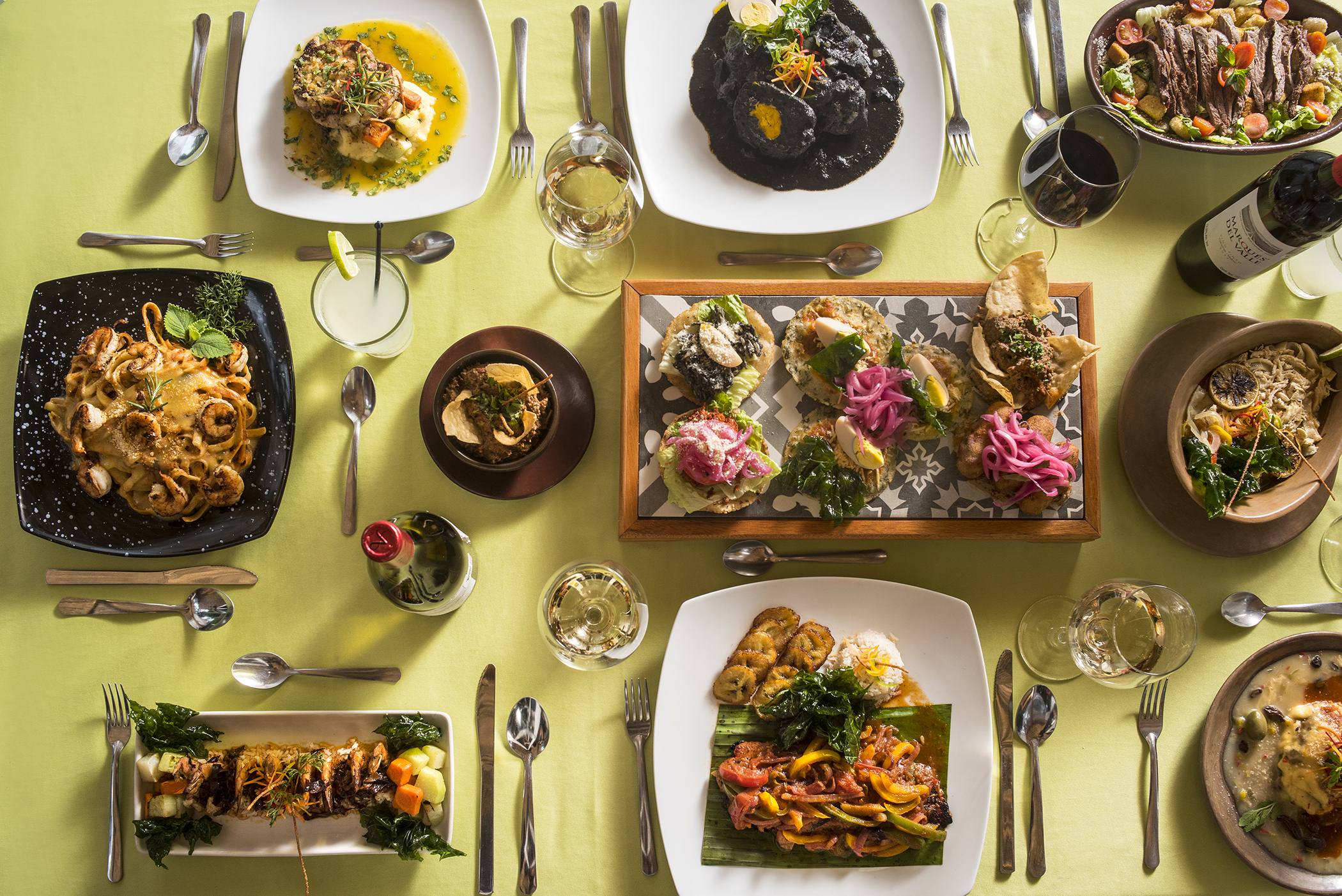 Gastronomía — Can Foreigners Buy Property Mexico market context