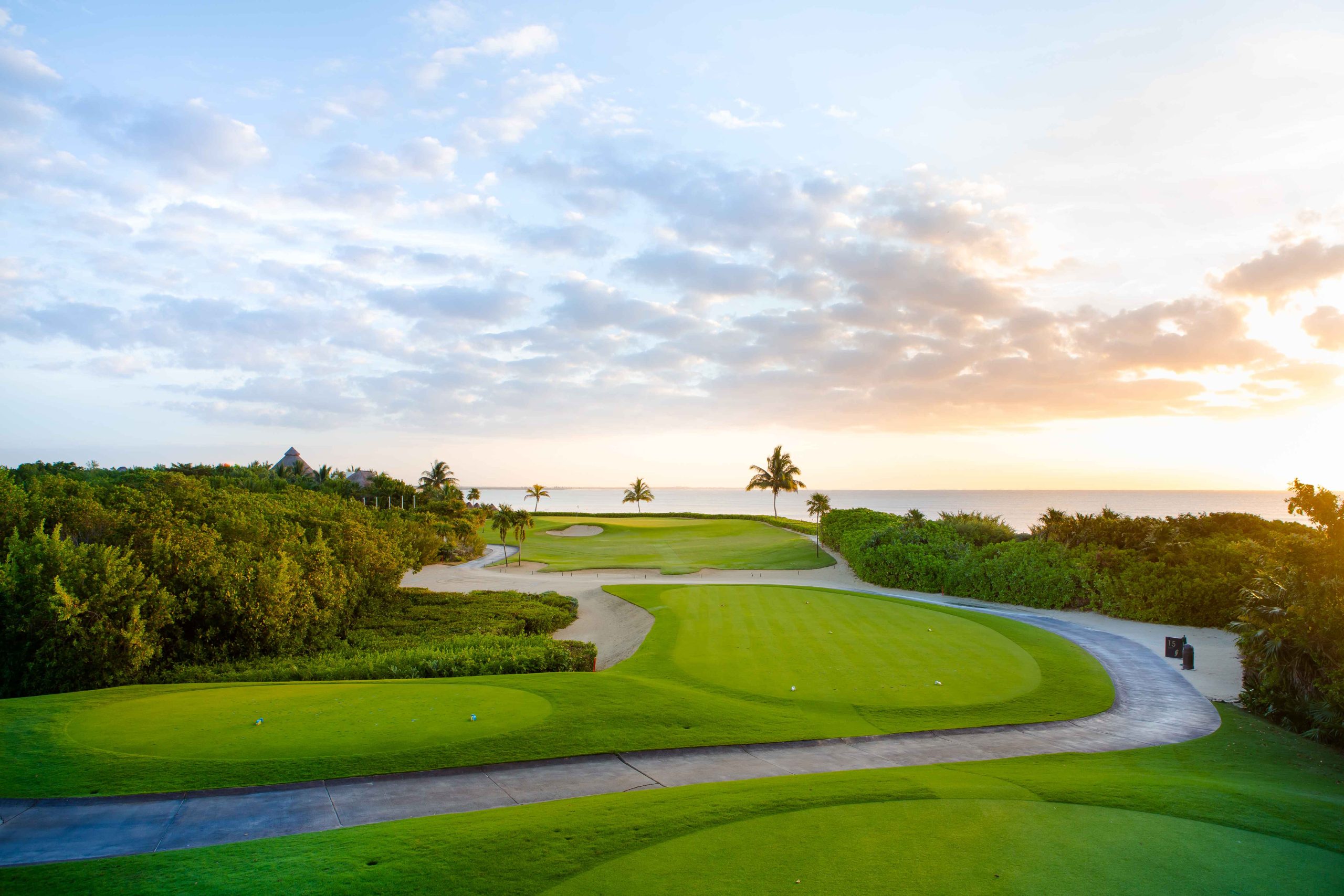 golf Hoyo amanecer scaled