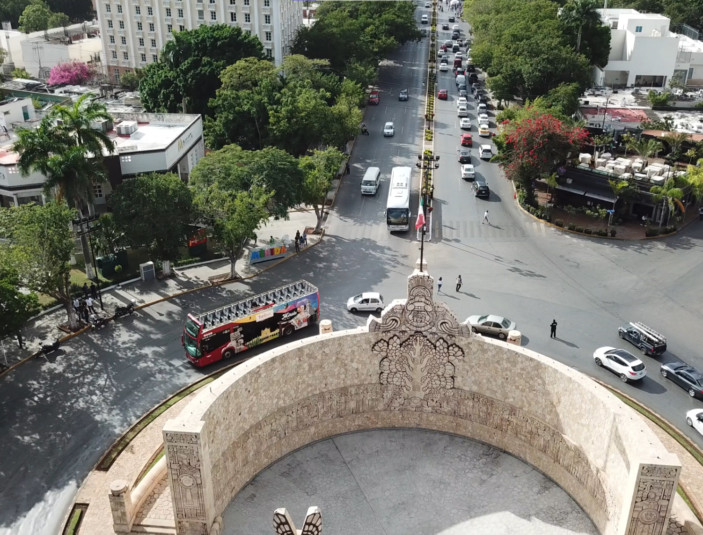 Merida Turibus on Paseo de Montejo