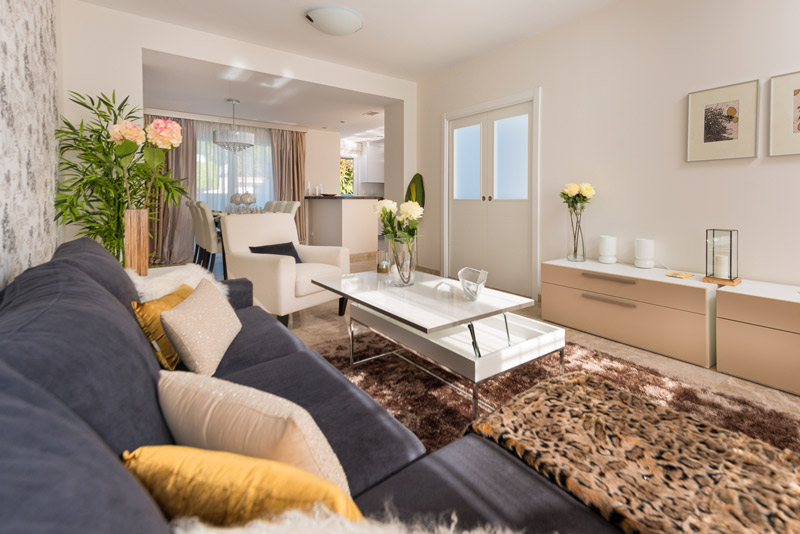 Los Naranjos One interior or amenity