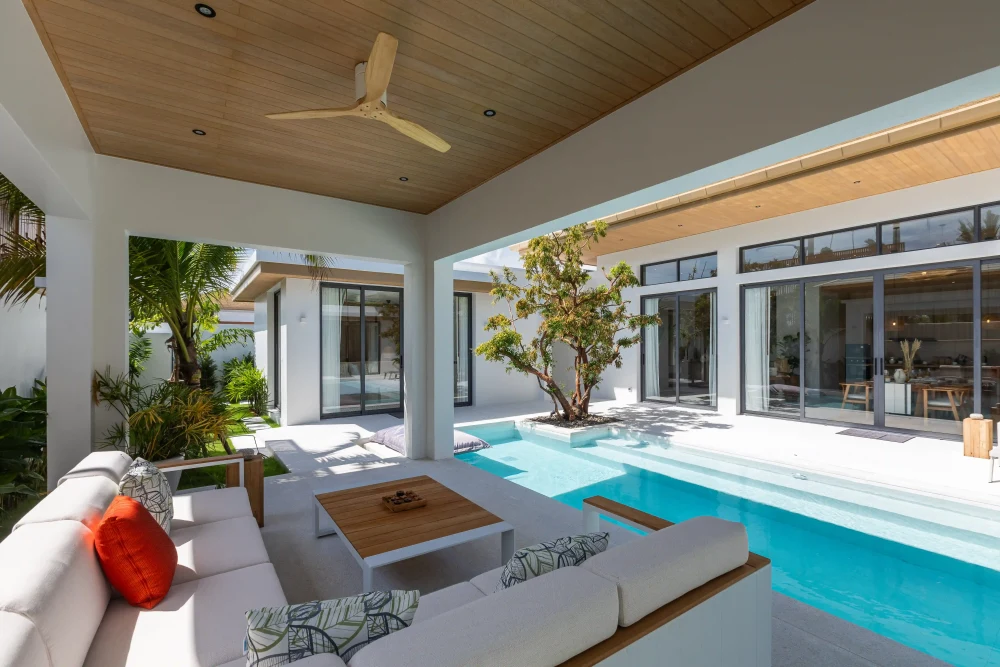 Mouana Breeze Interior