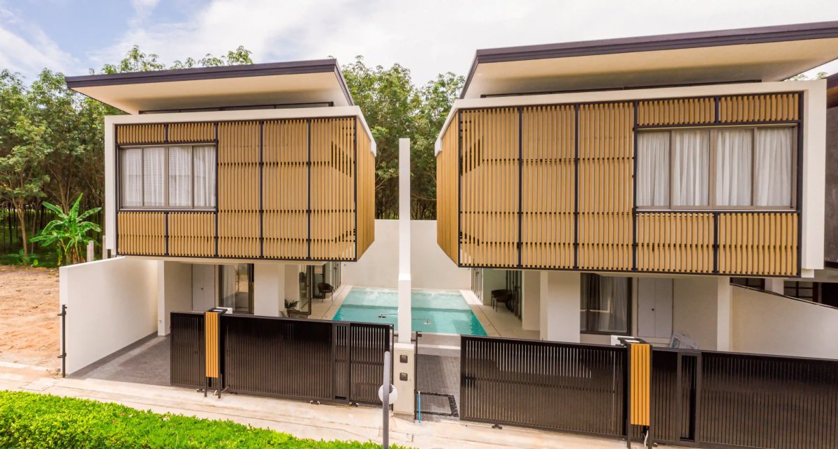 Diamond, exterior view