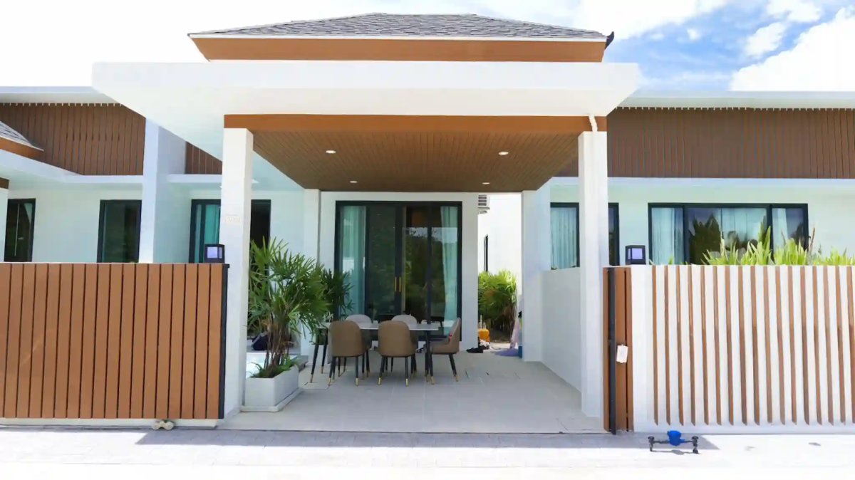 Narinsaya Pool Villas: Boutique Villas in Nai Yang
