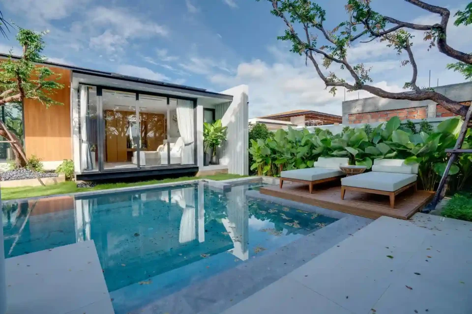 Botanica Foresta 2, villa pool and tropical garden
