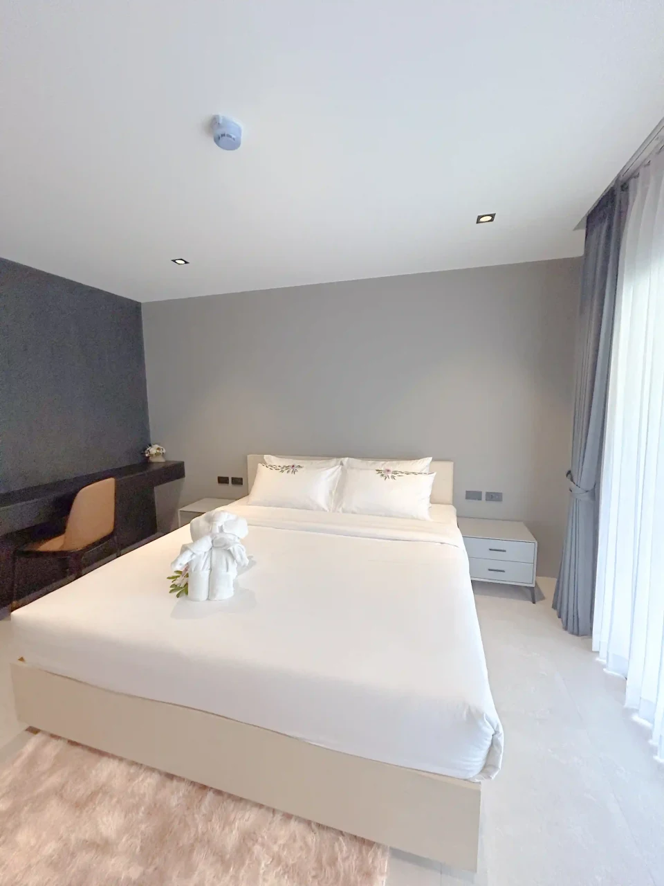 Utopia Mini interior, compact studio layout