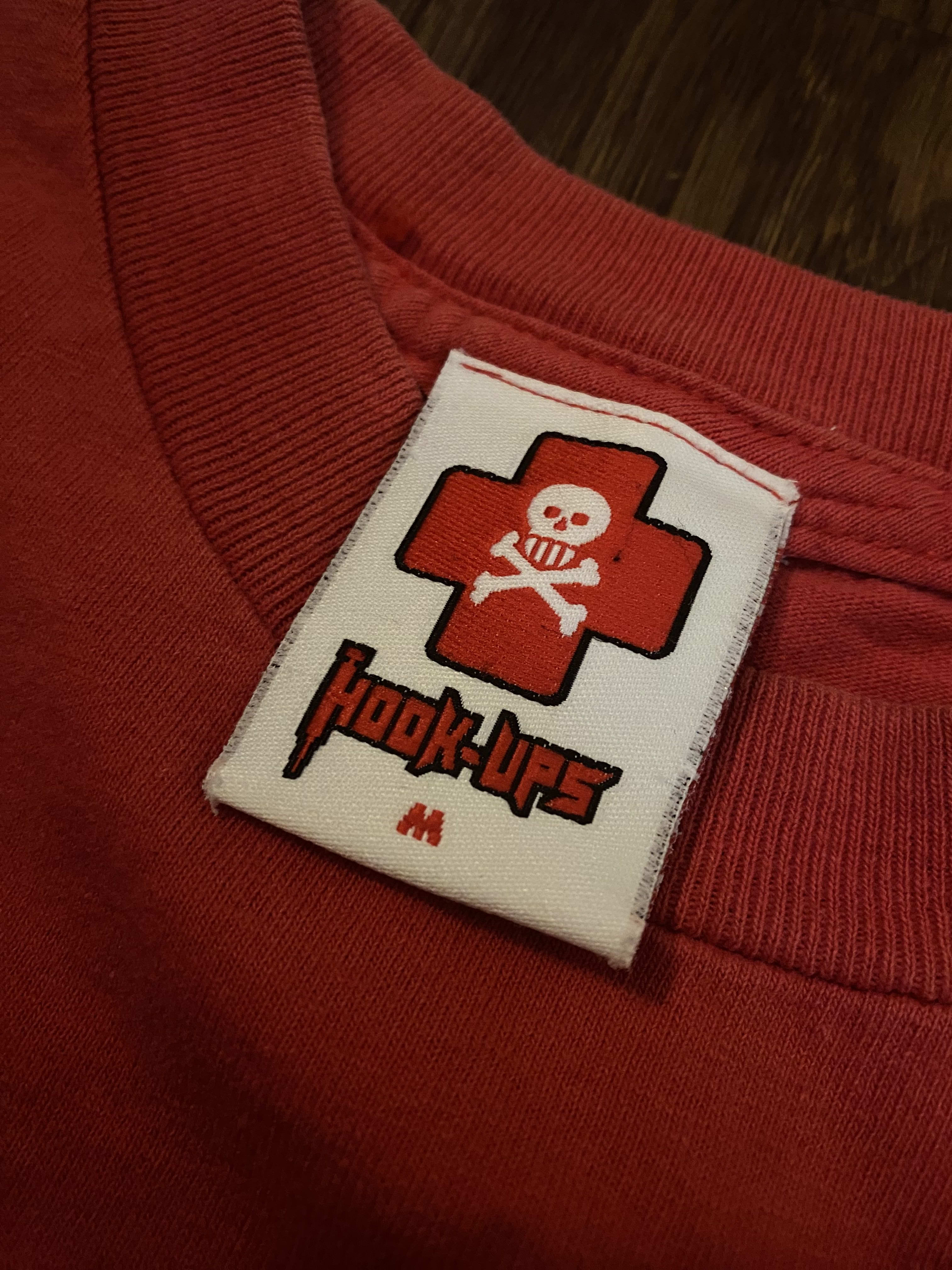Hook-Ups branded tag