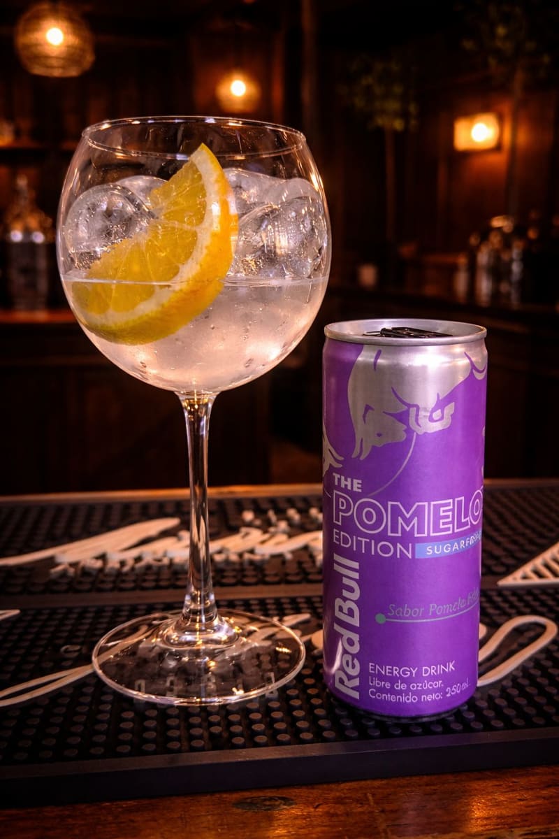 1 Pomelo Gin + 1 Red Bull Spring 🆕