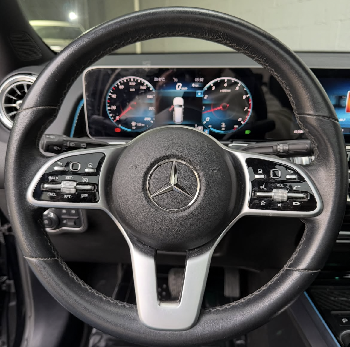 Mercedes-Benz GLB 250 2020 - foto 17