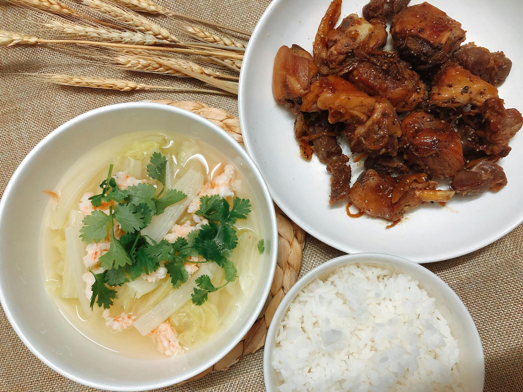 Bữa cơm quê giữa buổi chiều nắng ấm, hương vị chẳng thể quên