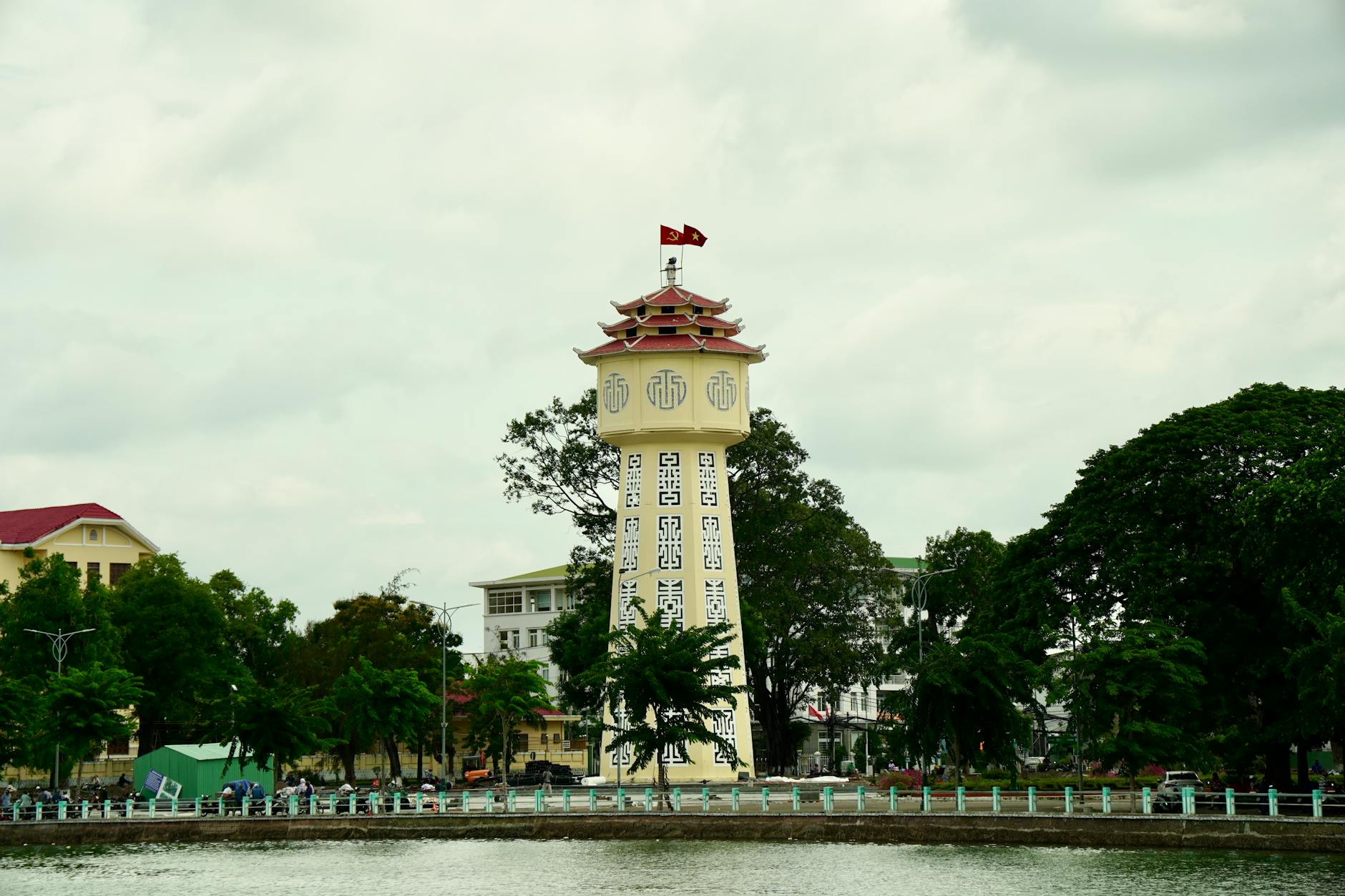 Discover the unique architecture of the Bac Lieu water tower, a landmark in Vietnam.