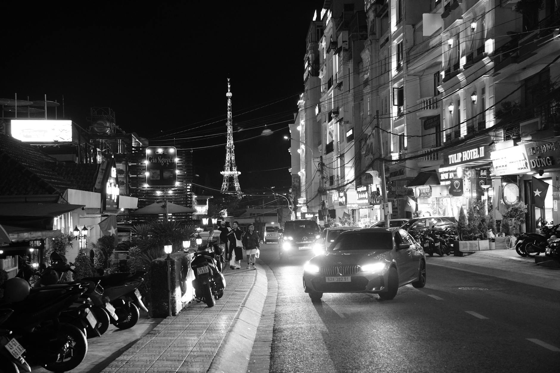 Dạo bước đêm ở Đà Lạt và tìm món ăn ngon