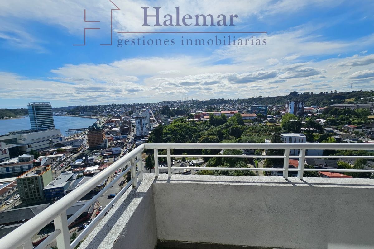 Lawrence 372, Puerto Montt