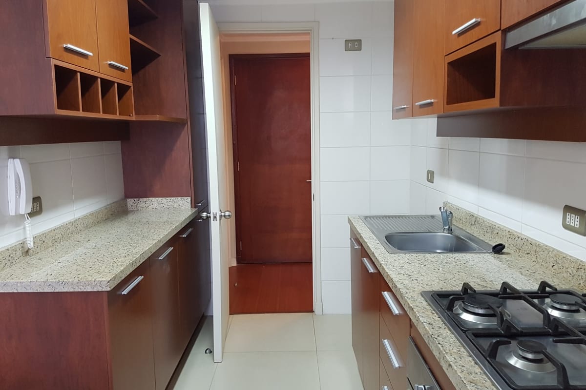 Lawrence 372, Puerto Montt