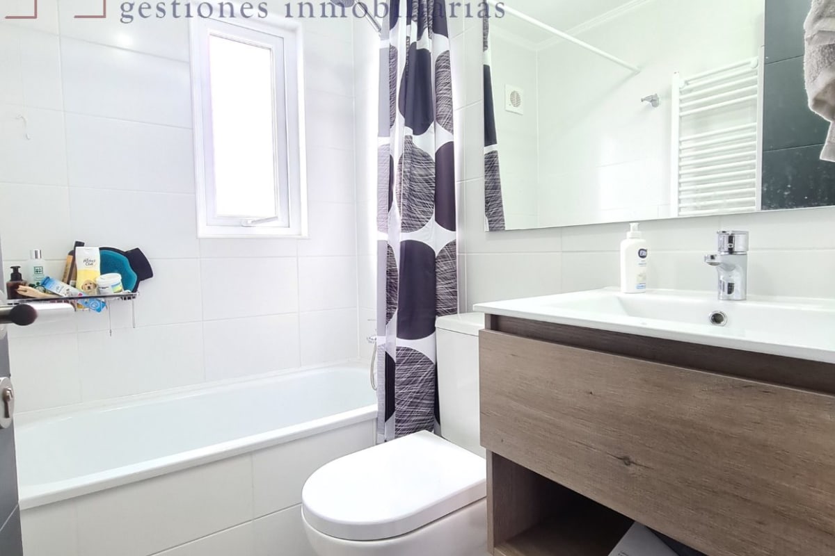 Av. Austral 1340, Mirador de la Bahía