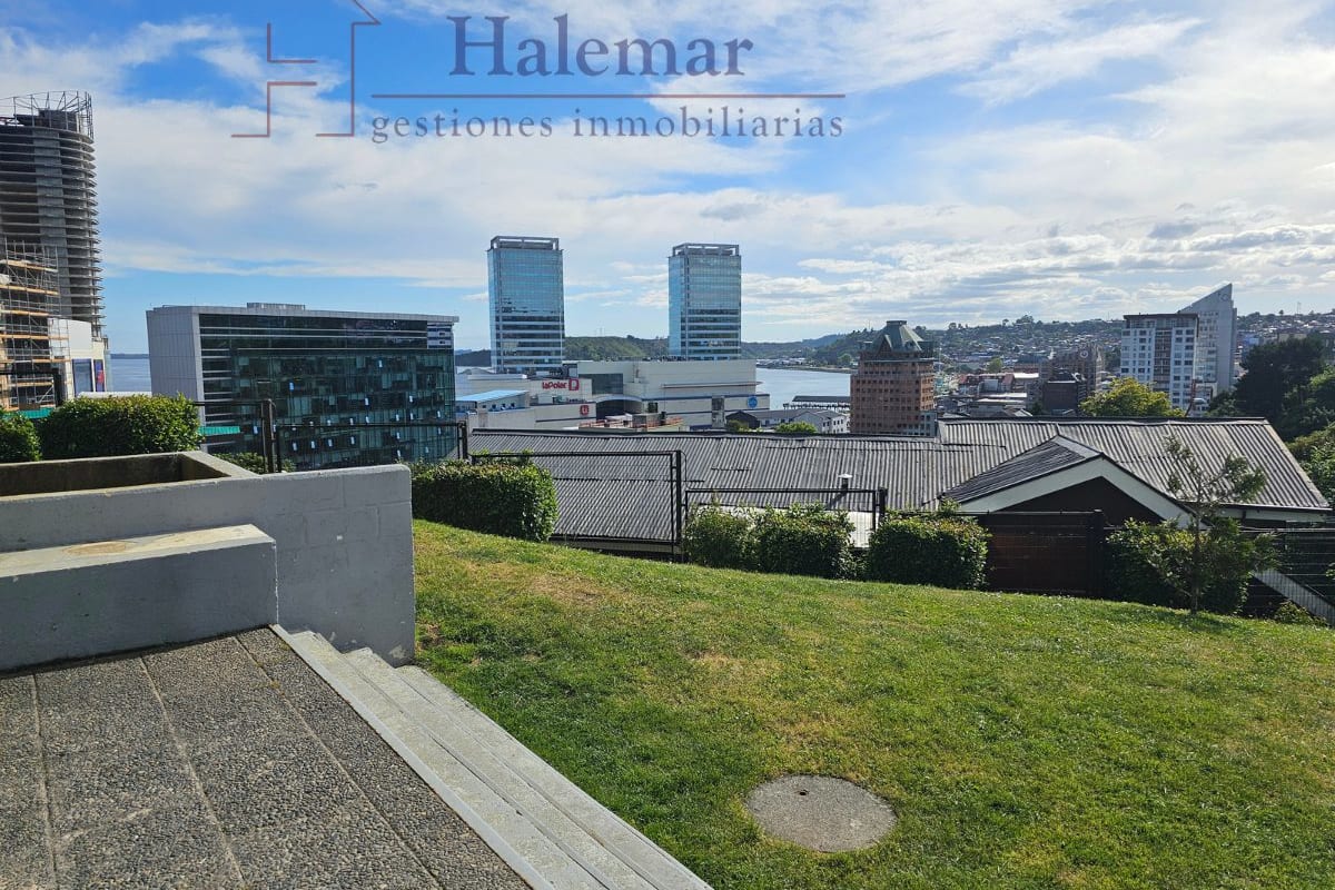 Lawrence 372, Puerto Montt