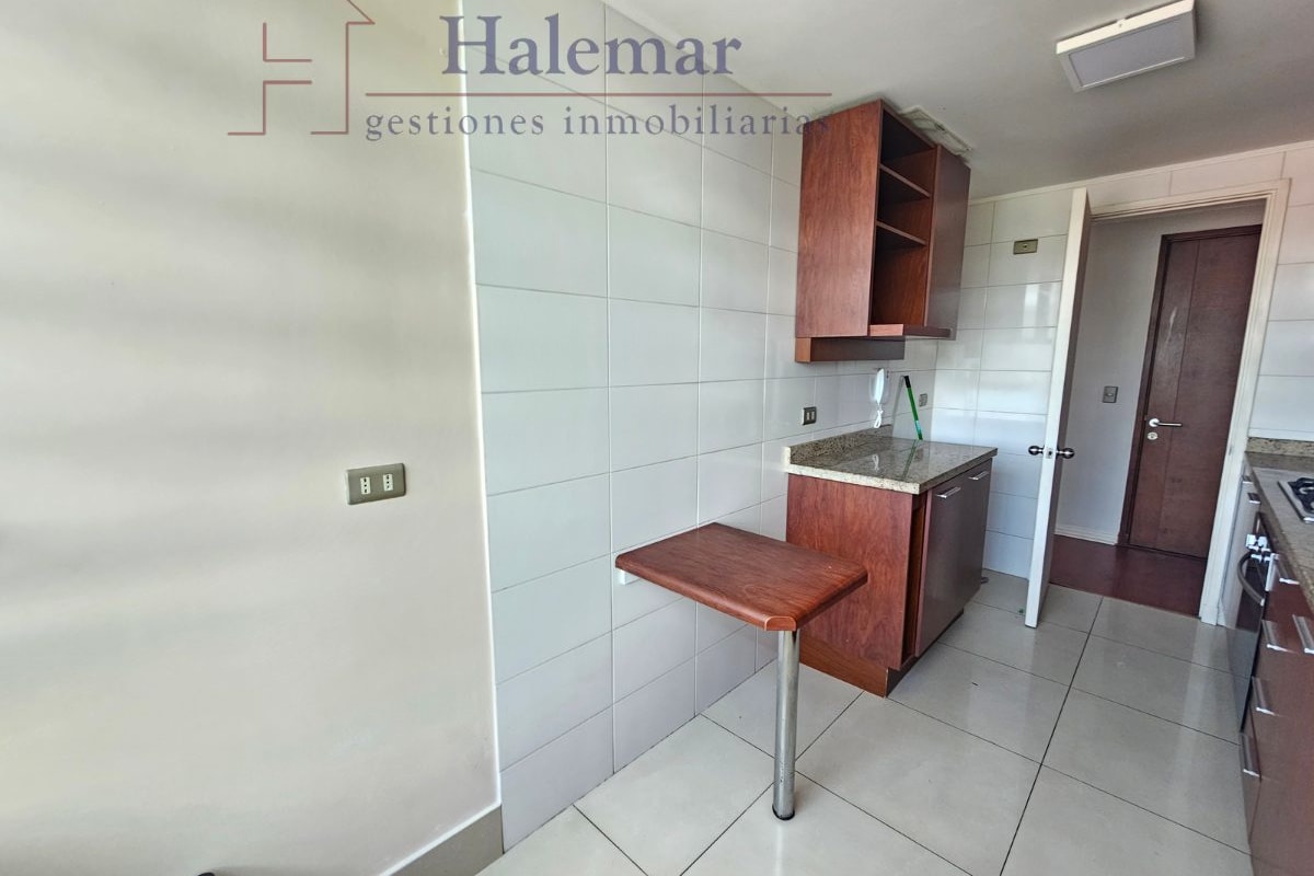 Lawrence 372, Puerto Montt