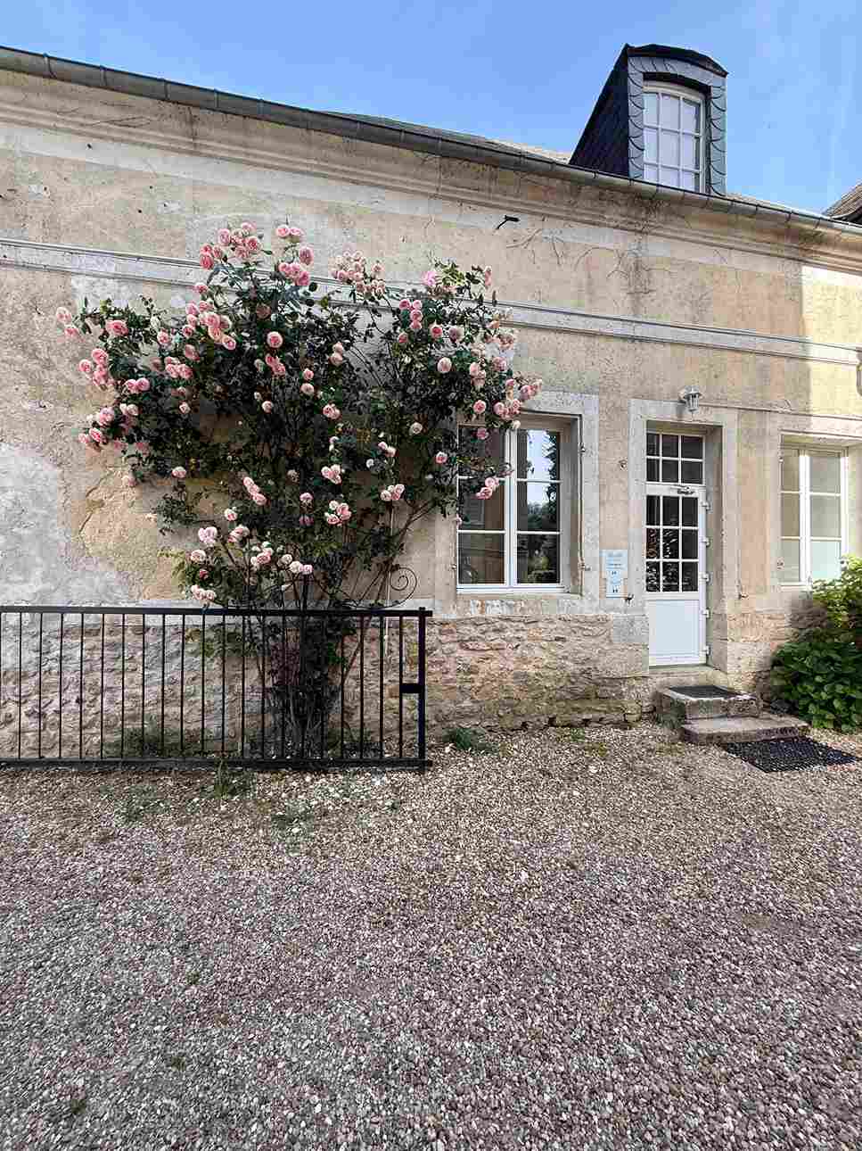 Château garden and fountain