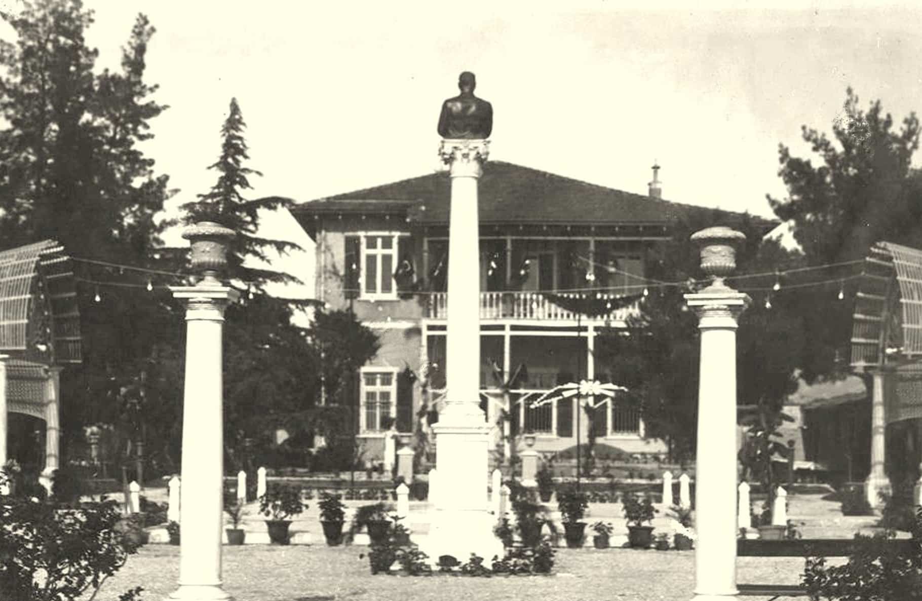 22 Haziran 1926'da açılışı yapılan Atatürk Anıtı