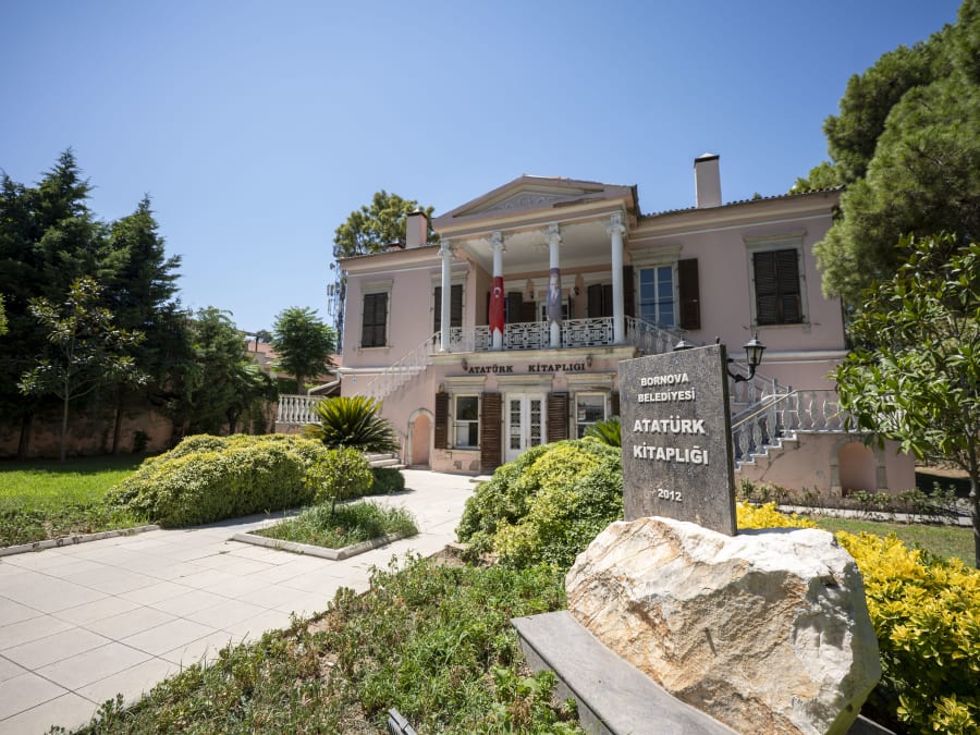 Belhomme Köşkü (Atatürk Kütüphanesi) - 3