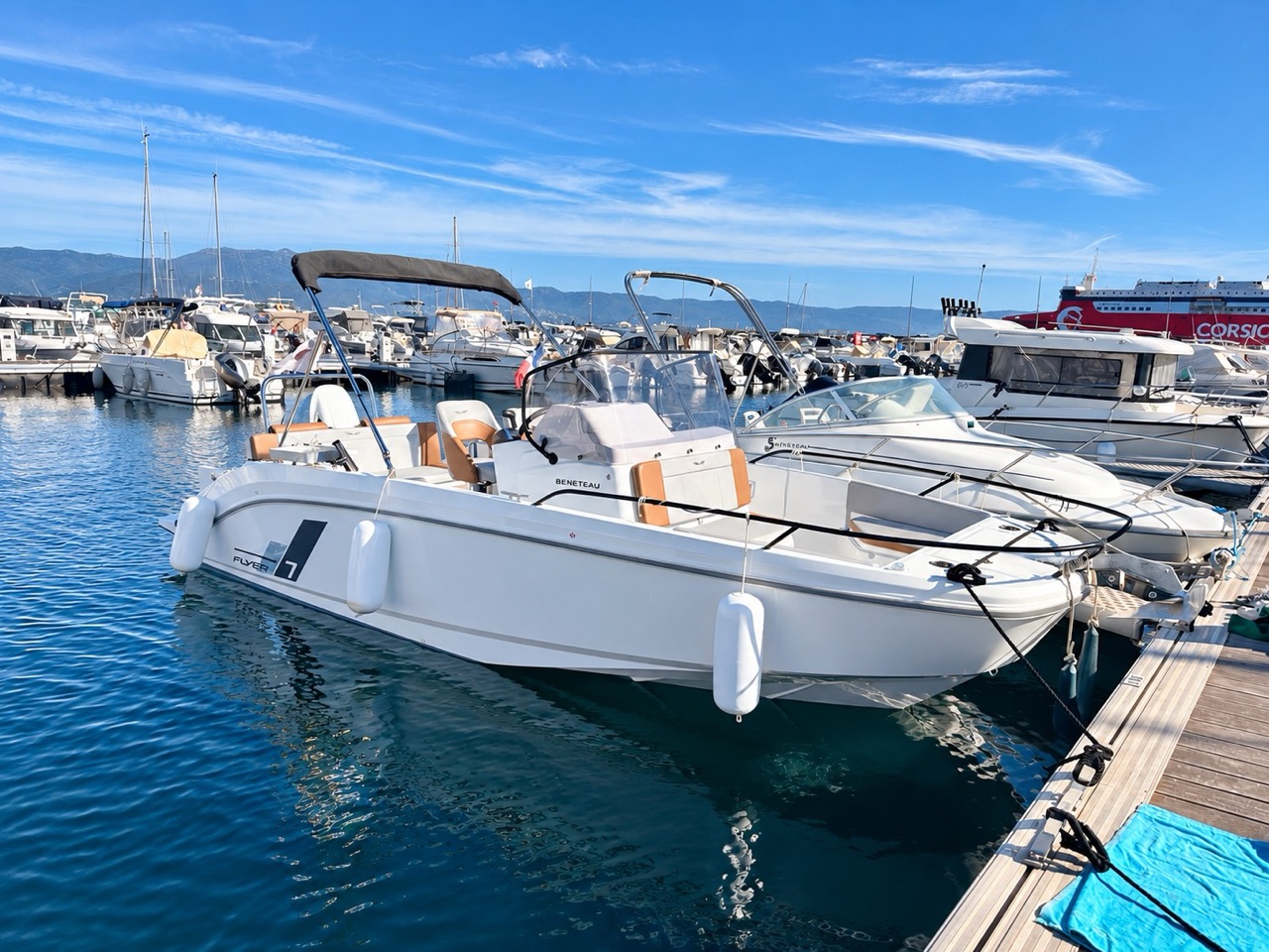 2022 · Beneteau Flyer 7 SPACEdeck