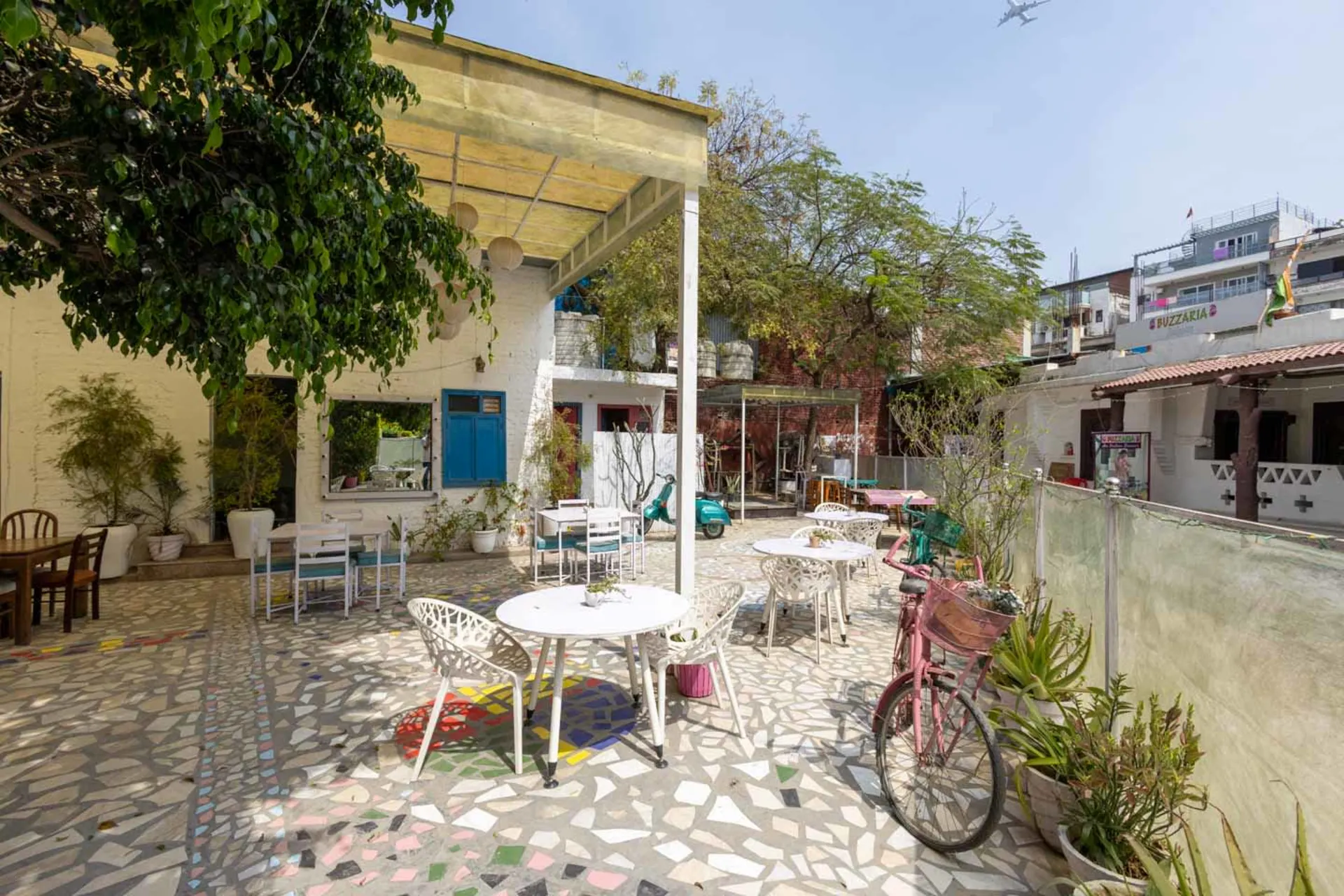 La Vie En Rose Coworking and Cafe 4