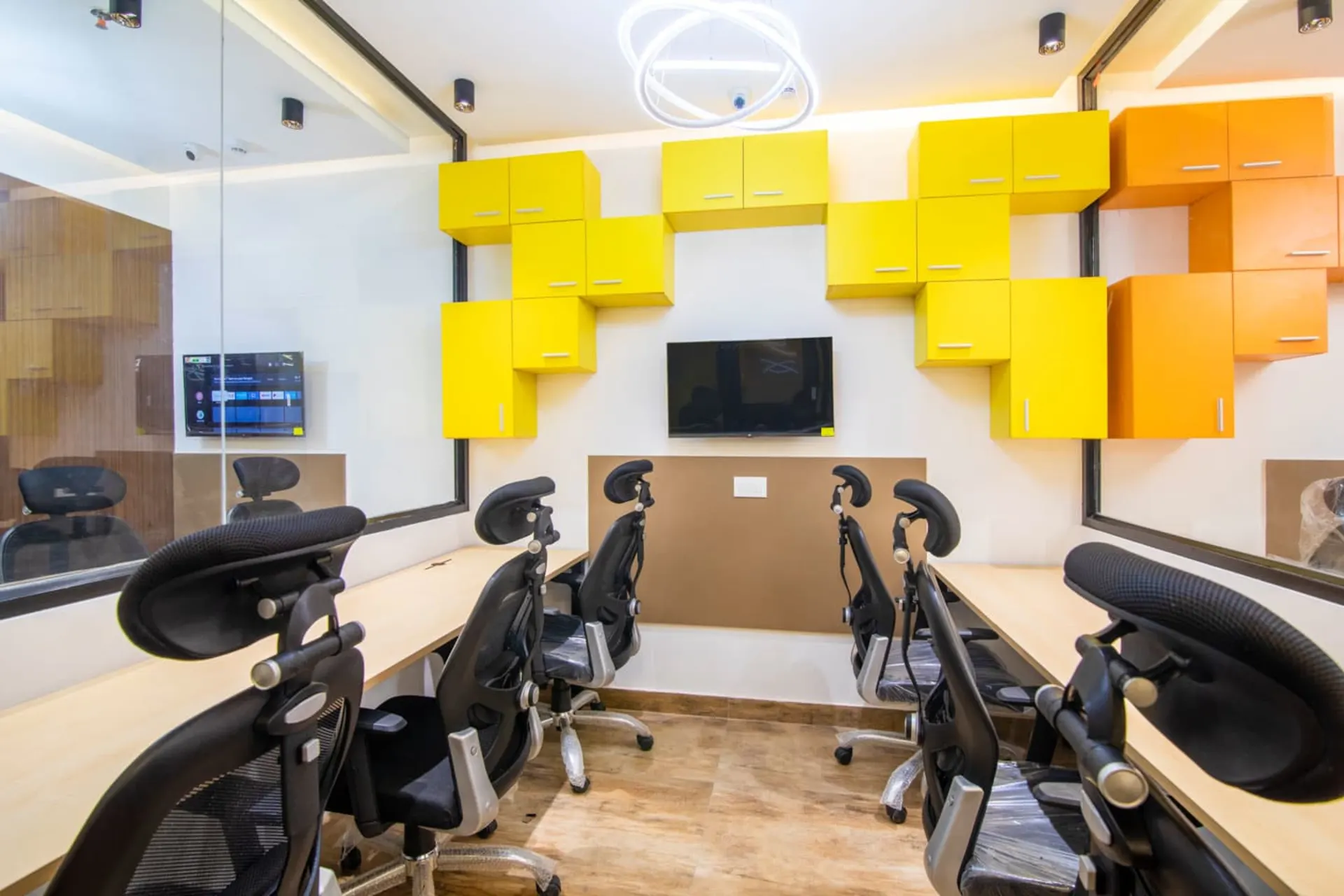 BCogent Coworking I-Thum - Noida 4