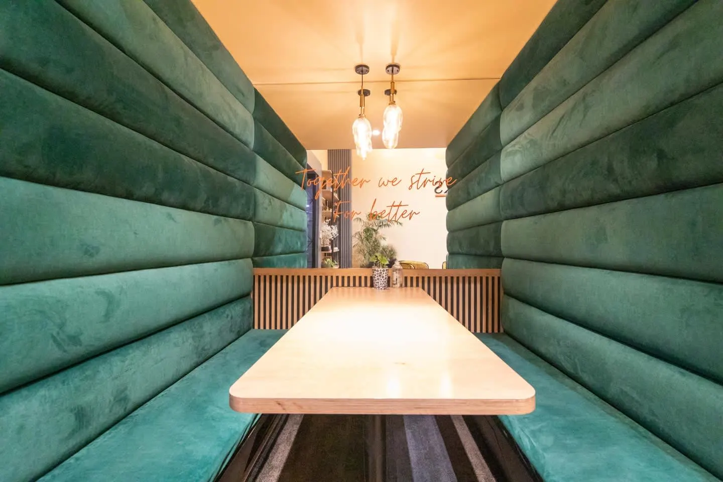 The Berry Coworks - Connaught Palace 4