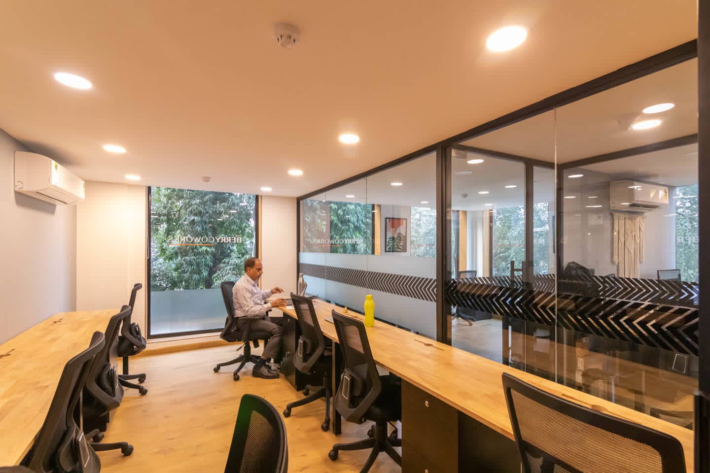 The Berry Coworks - Connaught Palace 5