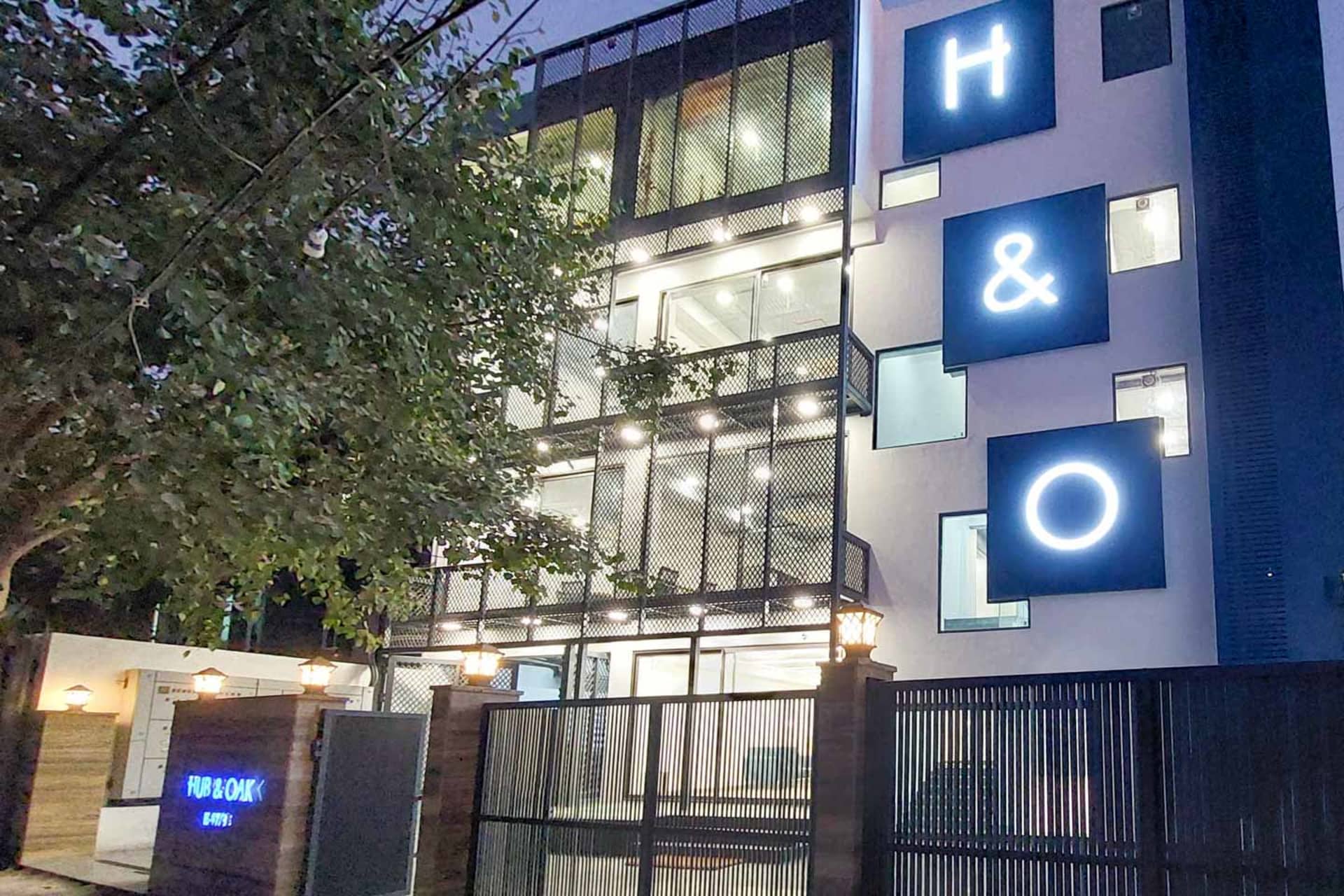 Hub And Oak
