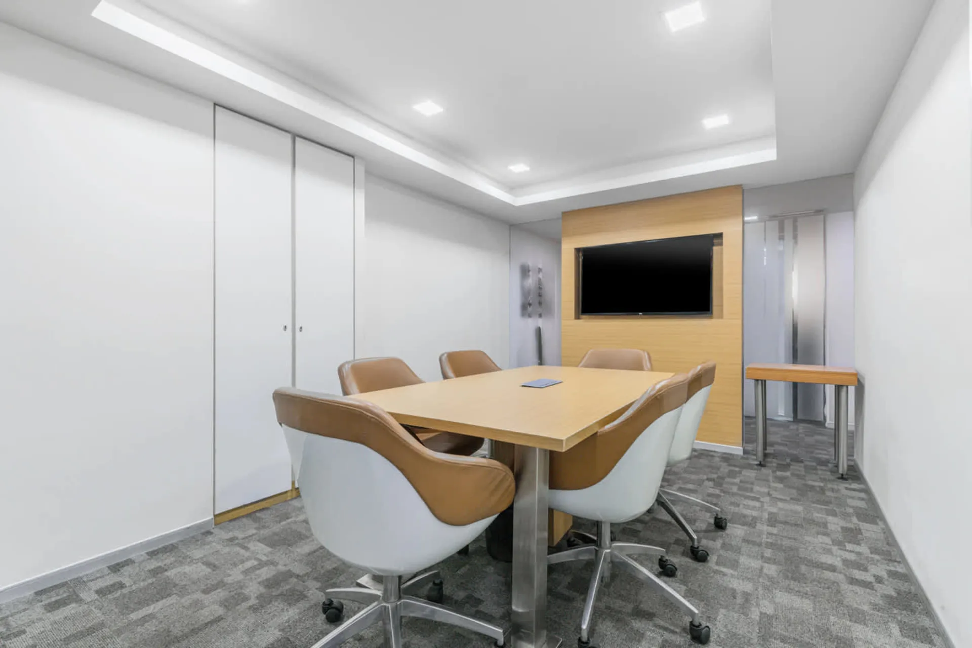 Regus 7