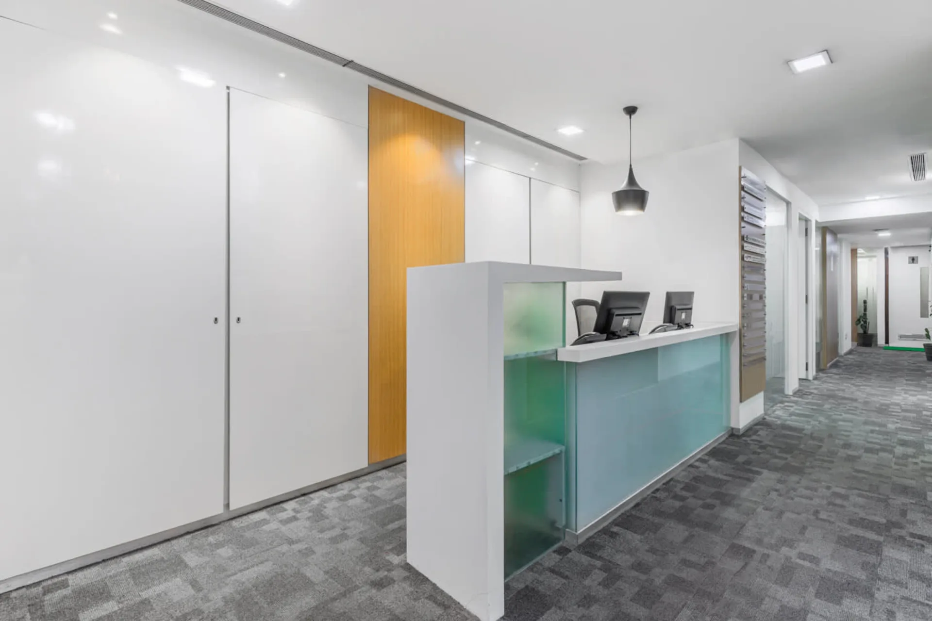 Regus 8