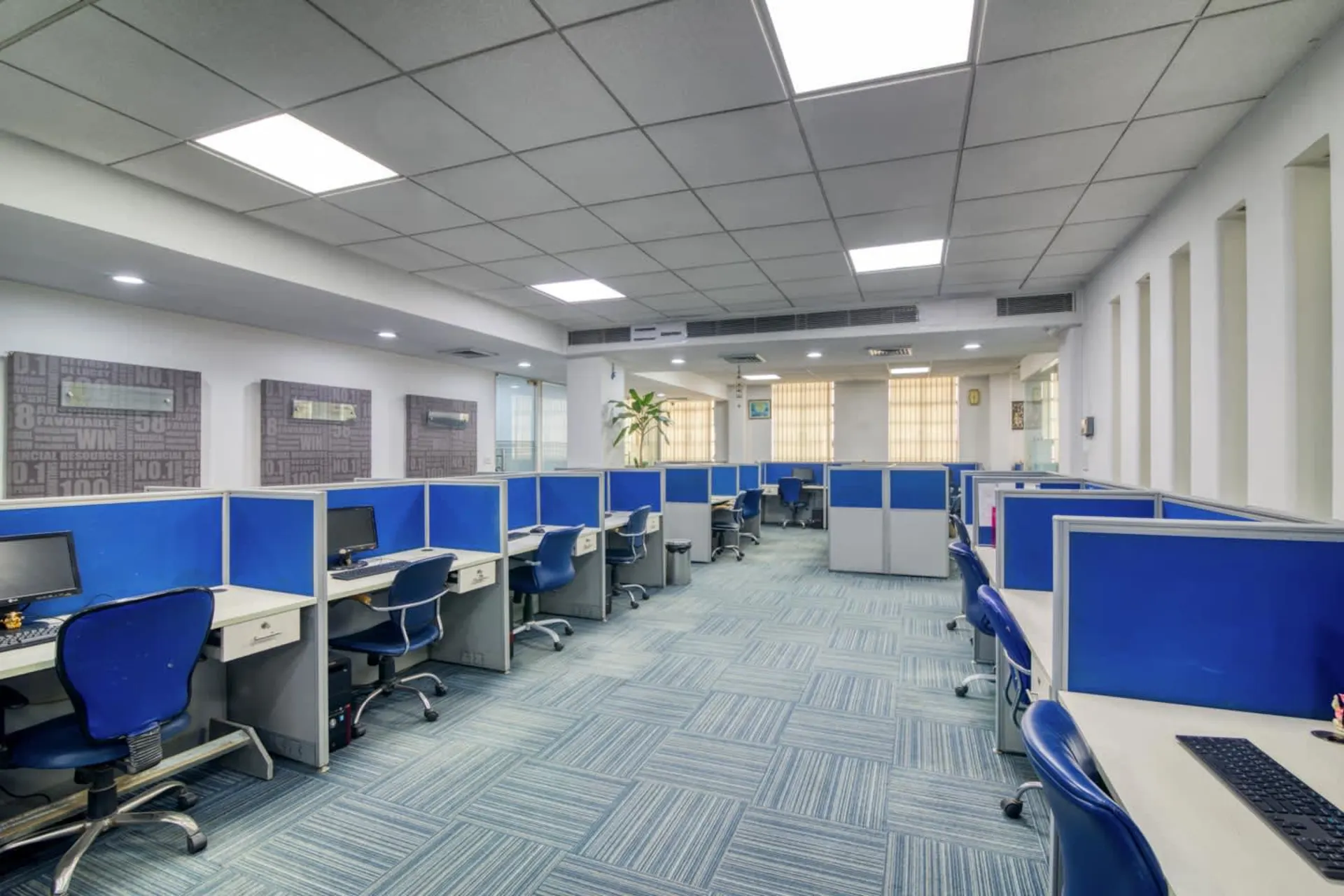 Symmetrical Coworking 6