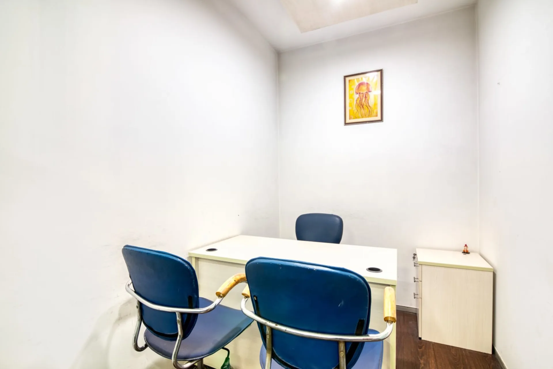 Symmetrical Coworking 3