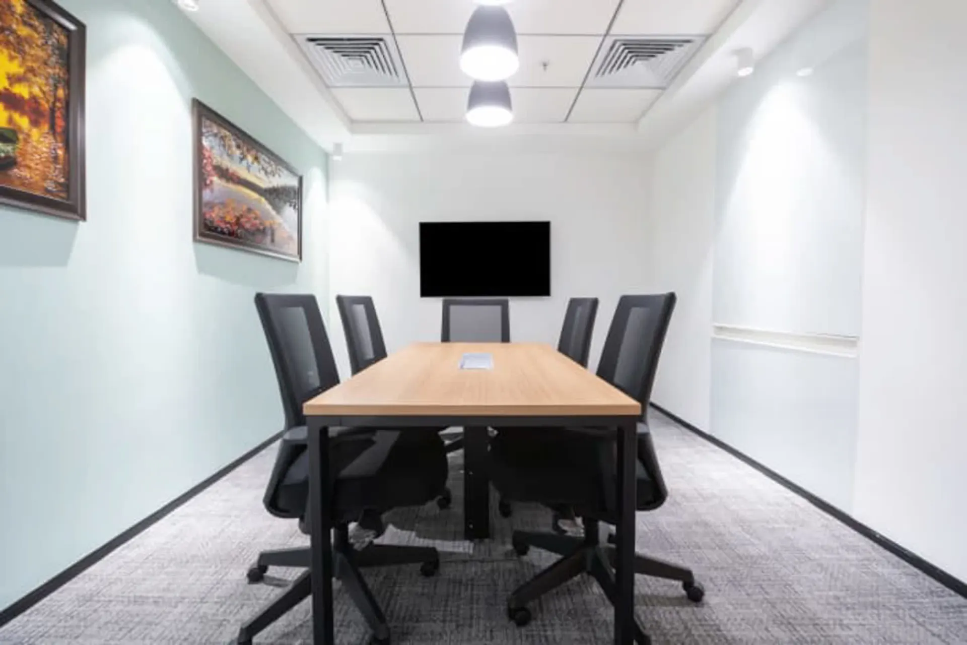 Regus - District Center 3