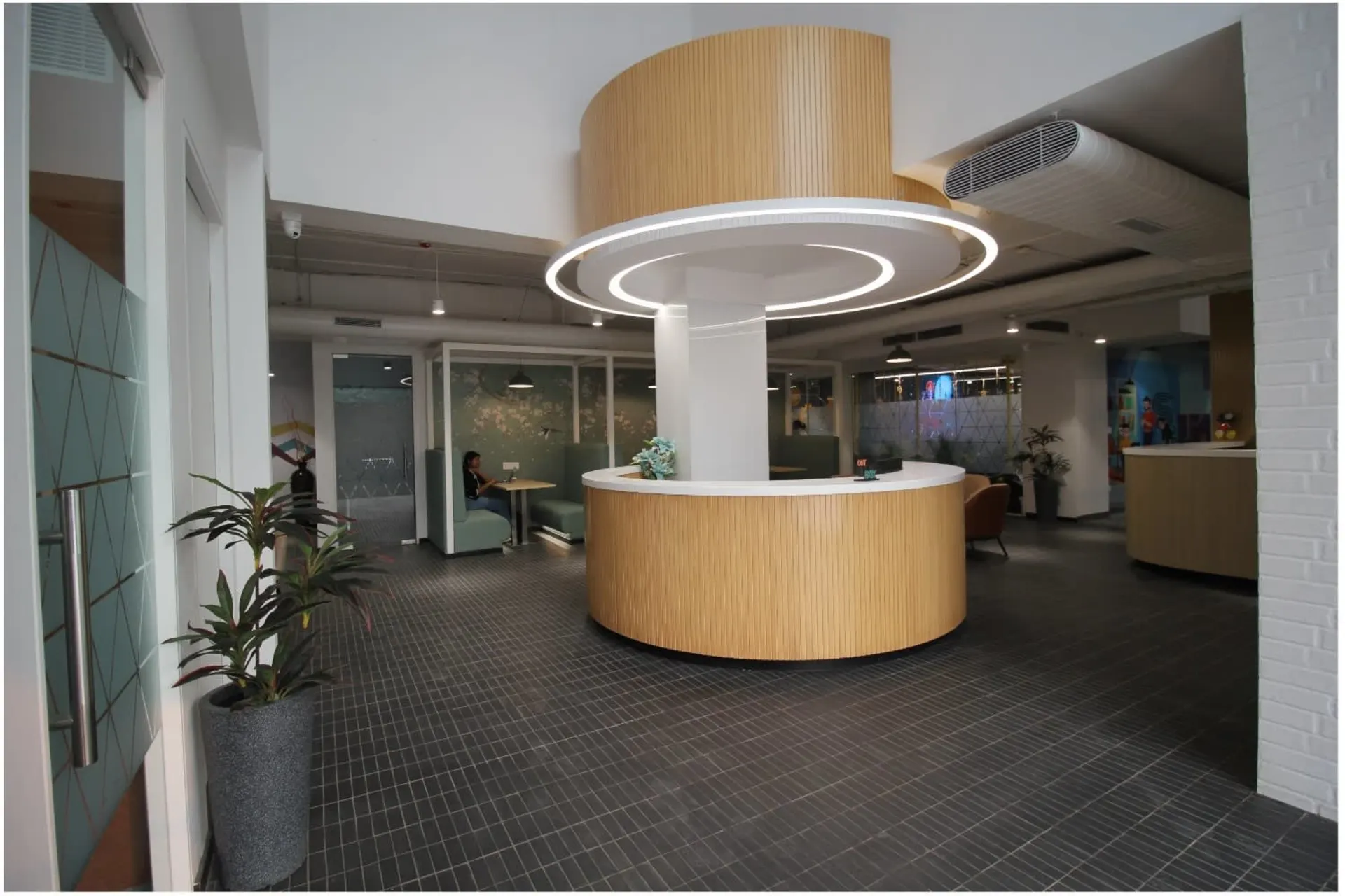Onward Workspace 15