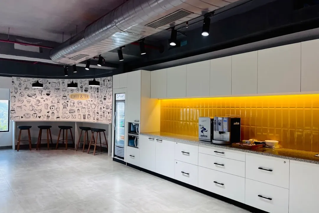 Mooz Coworking - Ambience Mall 4