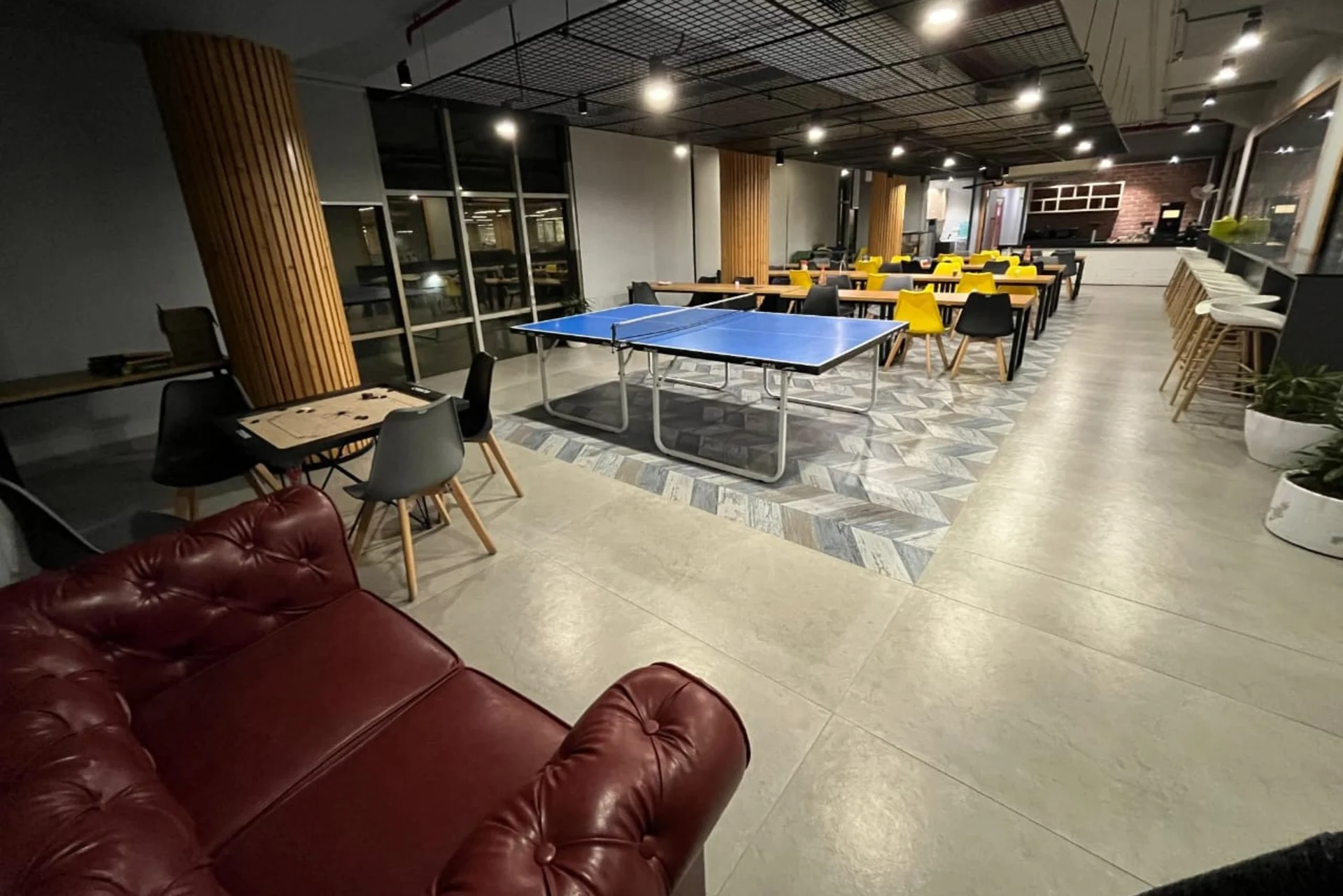 Akasa Coworking - DLF Palm Court 12