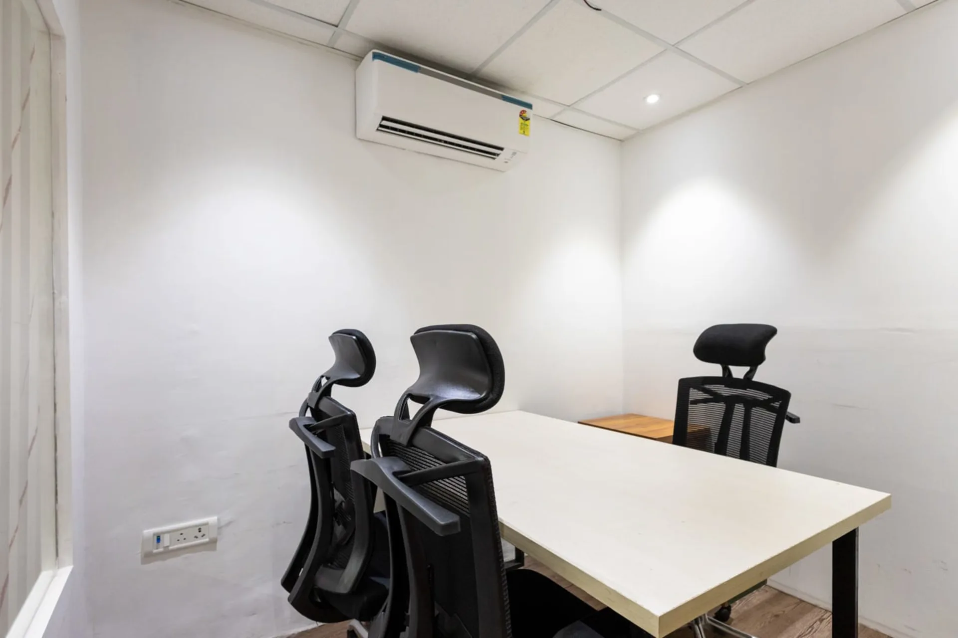 Empowerers Coworking City 8
