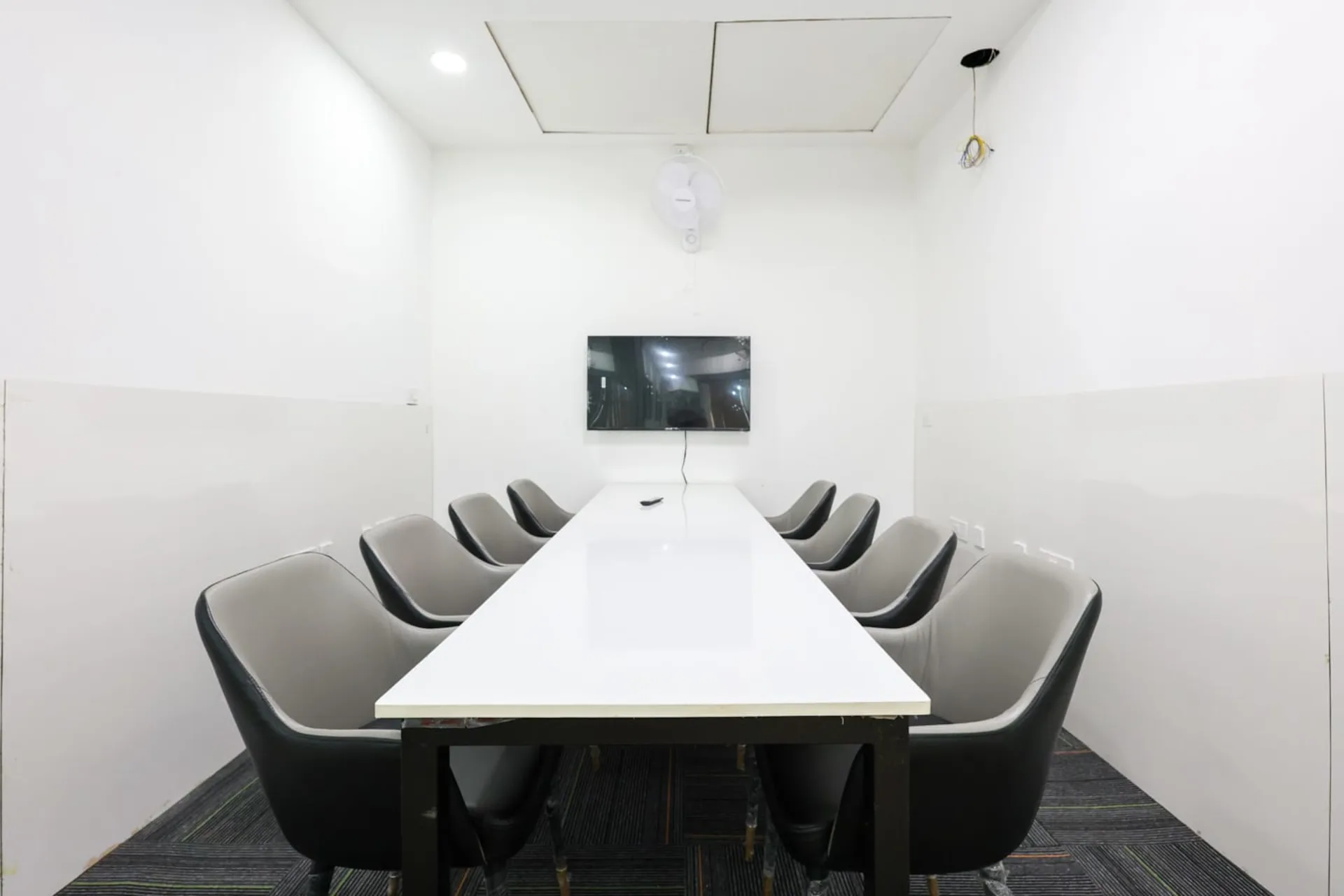 SupremeWork - Spring Meadows Business Park 8