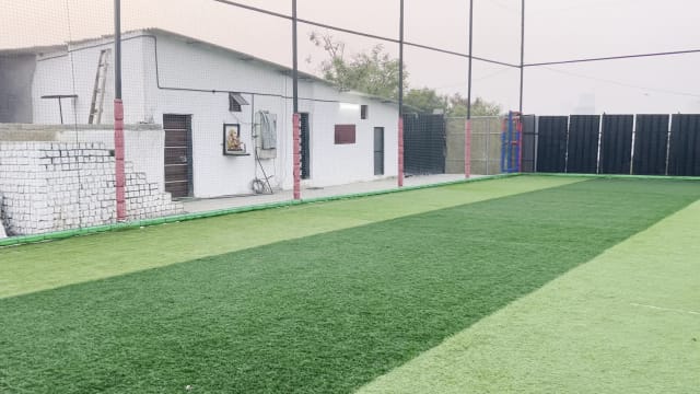 Strike - Hill Side Turf 2