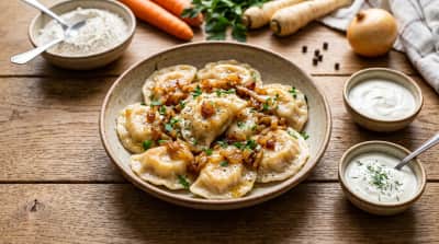 Söndagspiroger med aromatisk buljongfyllning