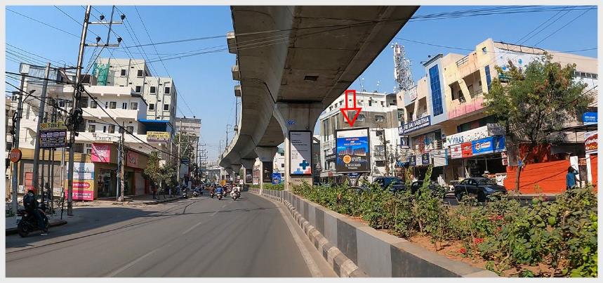 METRO CENTRE MEDIANS - HYD-CM-1725A - Kavuri Hills Happi Mobiles Store - Hoarding in Hyderabad, Telangana