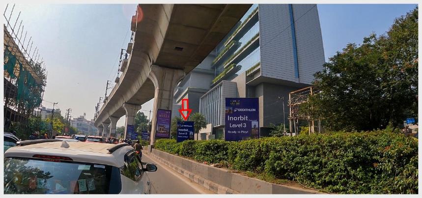 METRO CENTRE MEDIANS - HYD-CM-HTC17B - Mindspace Cyber Gateway - Hoarding in Hyderabad, Telangana