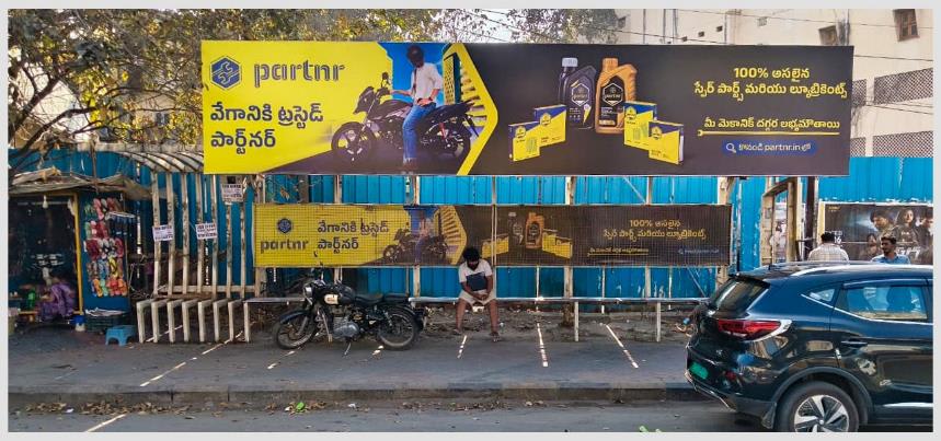 BQSMETROHYD-105 - Metro Bus Shelter - Moosapet X Roads - Hoarding in Hyderabad, Telangana
