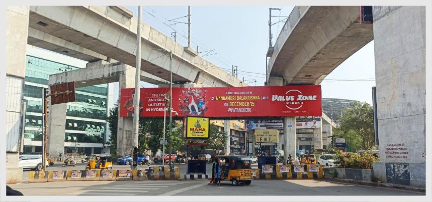 HYD-PRTLS-143 - Metro Portals - Ameerpet Jucntion fcg Yusufguda - Hoarding in Hyderabad, Telangana