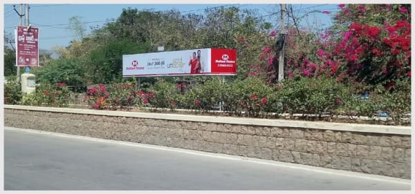 District Bus Shelter - BQSTRP-28 - Opp. Hotel Sangeetha, Shilparam, Tiruchanur Road - 8X5+30X5+8X5