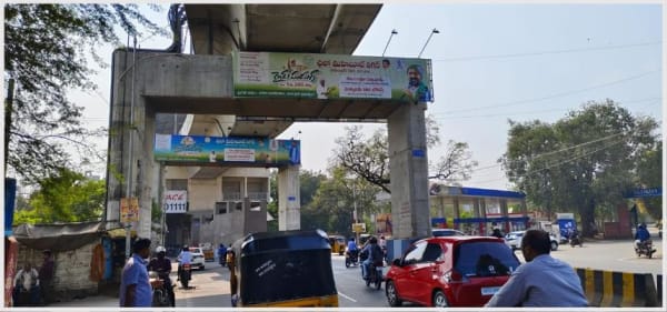 HYD-PRTLS-162 - Metro Portals - Yusufguda facing Mythrivanam