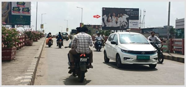 HODKAD-31 - Hoarding - YSR Flyover