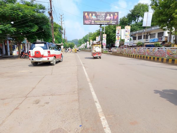 Unipole - DHAKKHANA CHAURAHA ONE SIDE IN FRONT OF GOVT HOSPITAL